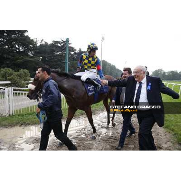 Felice Villa and Stefano Botti congratulate with Fabio Branca on Hero Look winners of the Gran Criterium Milan, San Siro racecourse,12 ottobre 2014 photo Stefano Grasso/Trenno srl
