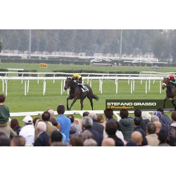 Eduardo Pedroza on Quaduna wins the Premio Verziere - Mem.Aldo Cirla Milan, San Siro racecourse,12 ottobre 2014 photo Stefano Grasso/Trenno srl