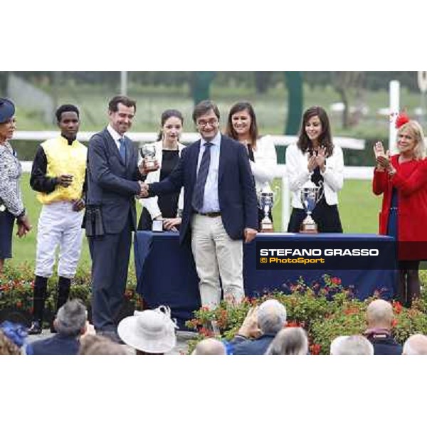 The prize giving ceremony of the Premio Verziere - Mem.Aldo Cirla Milan, San Siro racecourse,12 ottobre 2014 photo Stefano Grasso/Trenno srl