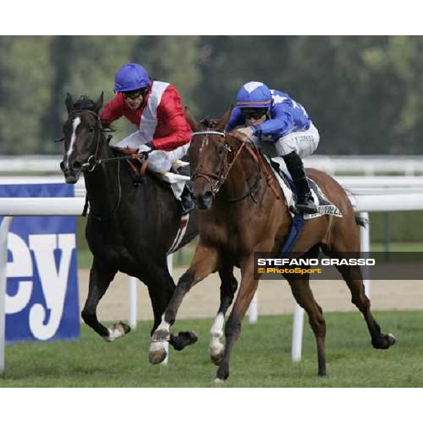 Christophe Patrick Lemaire on Pride wins the Prix Jean Romanet beating Kieren Fallon on Red Bloom Deauville, 21st august 2005 ph. Stefano Grasso