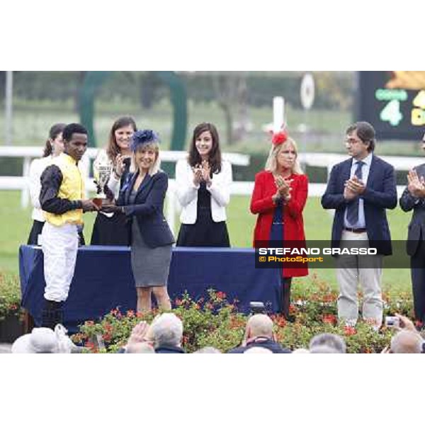 The prize giving ceremony of the Premio Verziere - Mem.Aldo Cirla Milan, San Siro racecourse,12 ottobre 2014 photo Stefano Grasso/Trenno srl