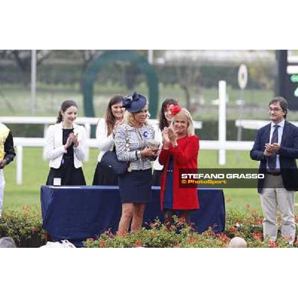The prize giving ceremony of the Premio Verziere - Mem.Aldo Cirla Milan, San Siro racecourse,12 ottobre 2014 photo Stefano Grasso/Trenno srl