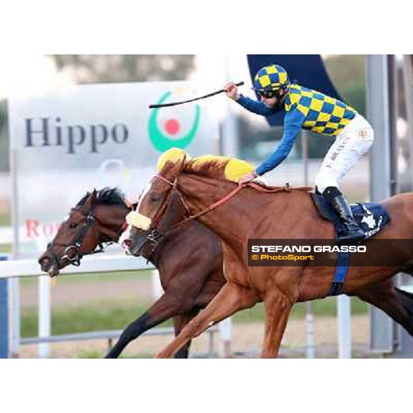 Fabio Branca and Final Score win the Premio Longines Lydia Tesio Roma.Capannelle racecourse 26th october 2014 ph.Domenico Savi/Grasso