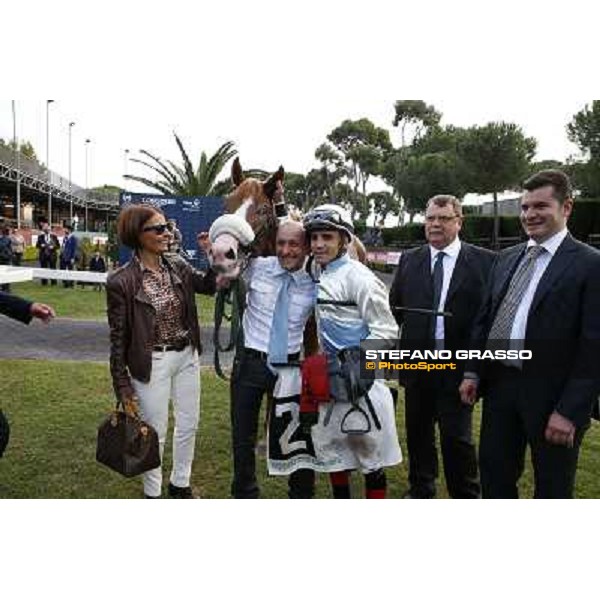 Dario Vargiu,Misterious Boy and their connection after winning the Premio Guido Berardelli Roma.Capannelle racecourse 26th october 2014 ph.Stefano Grasso