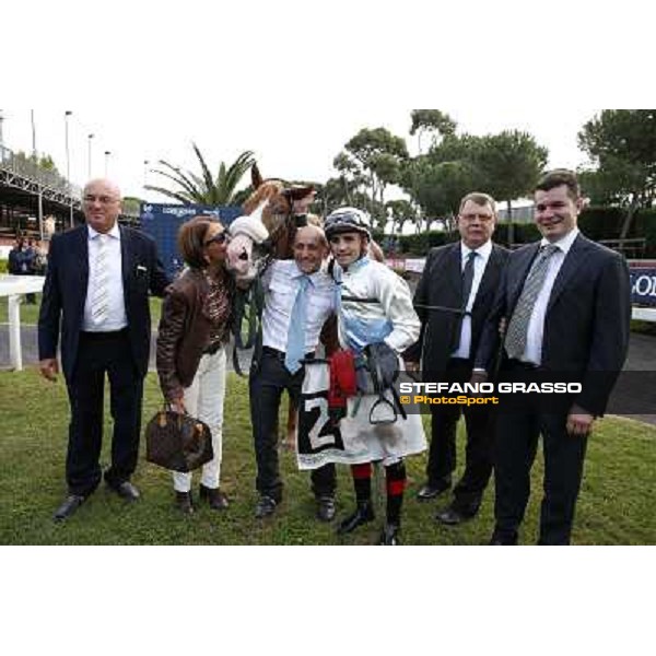 Dario Vargiu,Misterious Boy and their connection after winning the Premio Guido Berardelli Roma.Capannelle racecourse 26th october 2014 ph.Stefano Grasso