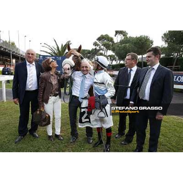 Dario Vargiu,Misterious Boy and their connection after winning the Premio Guido Berardelli Roma.Capannelle racecourse 26th october 2014 ph.Stefano Grasso