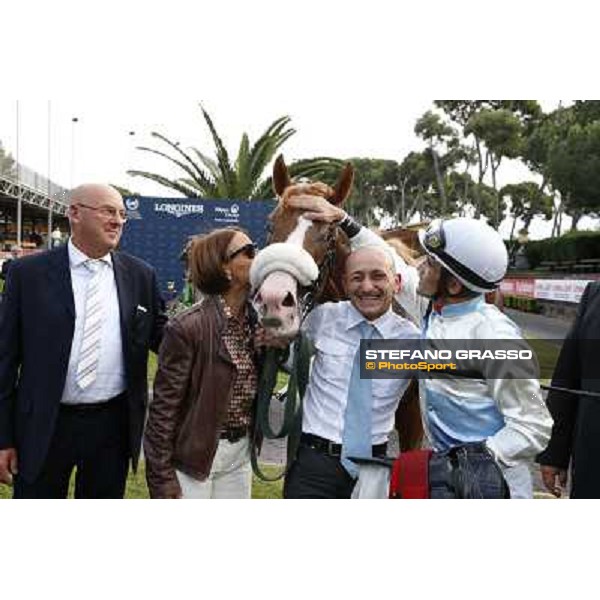 Dario Vargiu,Misterious Boy and their connection after winning the Premio Guido Berardelli Roma.Capannelle racecourse 26th october 2014 ph.Stefano Grasso