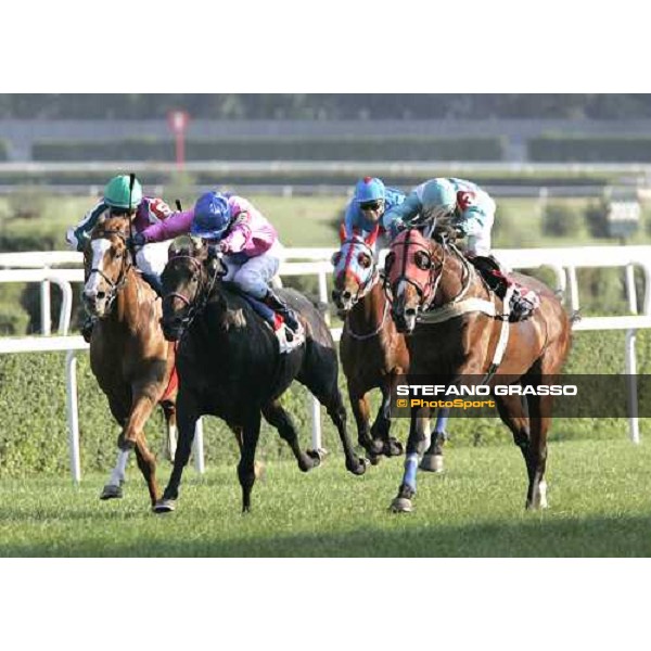 last meters to the line of Bosphorus Cup - Andreas Suborics with Senex in the middle, with Grand Ekinoks (right) and Rhodesian Winner (left) Istanbul 10th september 2005 ph. Stefano Grasso