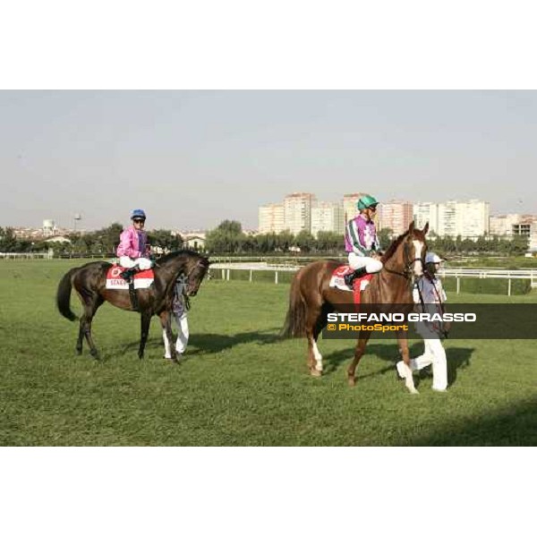 parading of Bosphorus Cup - Rhodesian Winner and Senex Istanbul 10th september 2005 ph. Stefano Grasso