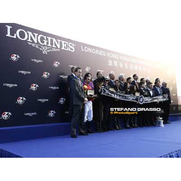 Joao Moreira on Design on Rome wins the Longines Hong Kong Cup Hong Kong,12/12/2014 ph.Stefano Grasso
