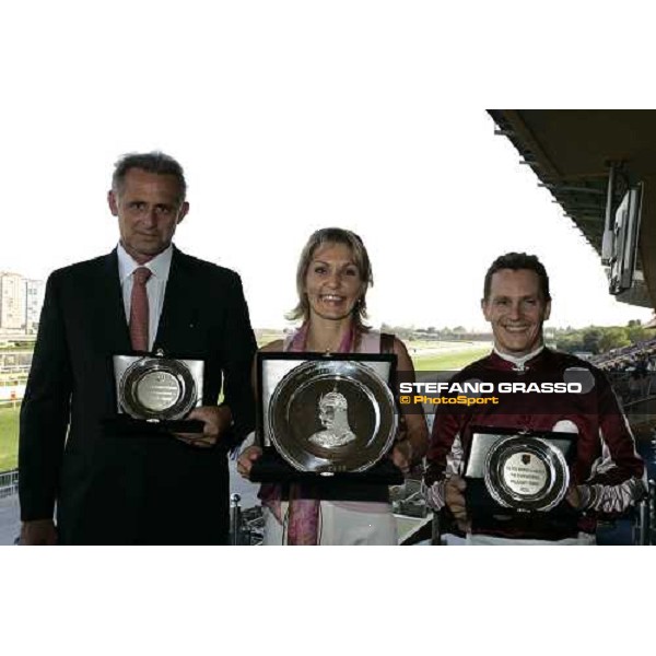 giving prize for Dahess connection winner of International Malazgirt Trophy Istanbul 10th september 2005 ph. Stefano Grasso