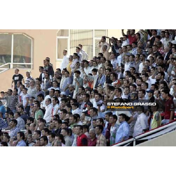 racegoers at Istanbul racetrack Istanbul 10th sept. 2005 ph. Stefano Grasso