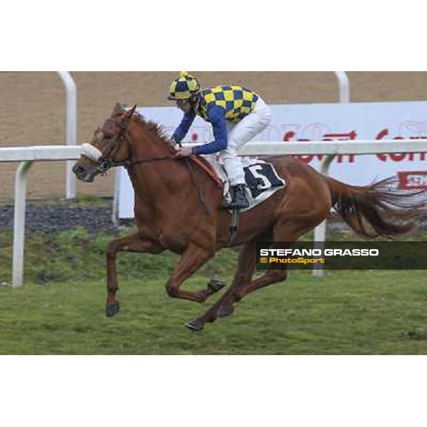 Roma Ippodromo Capannelle 15marzo 2015 Fabio Branca su Sound Of Freedom vince il Premio Ceprano photo domenico savi