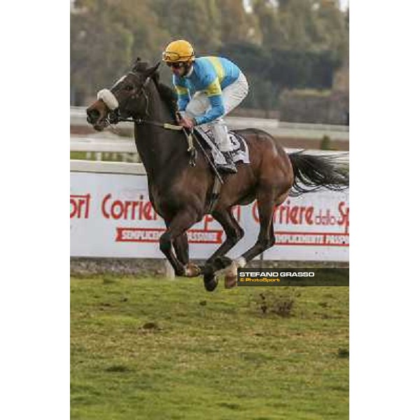 Roma Ippodromo Capannelle 15marzo 2015 Fabio Branca su FInidaprest vince il Premio Vincenzo Barocchiere photo domenico savi
