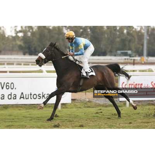 Roma Ippodromo Capannelle 15marzo 2015 Fabio Branca su FInidaprest vince il Premio Vincenzo Barocchiere photo domenico savi