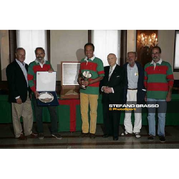 Yacht Club Adriaco - giving prize for the Sorella\'s connection with at left President Giorgio Gefter Wondrich and at right Dott. Modugno son of Arrigo and Carlo Sciarrelli 8th meeting Cittˆ di Trieste - \'Arrigo Modugno Trophy\' Triest, 18th