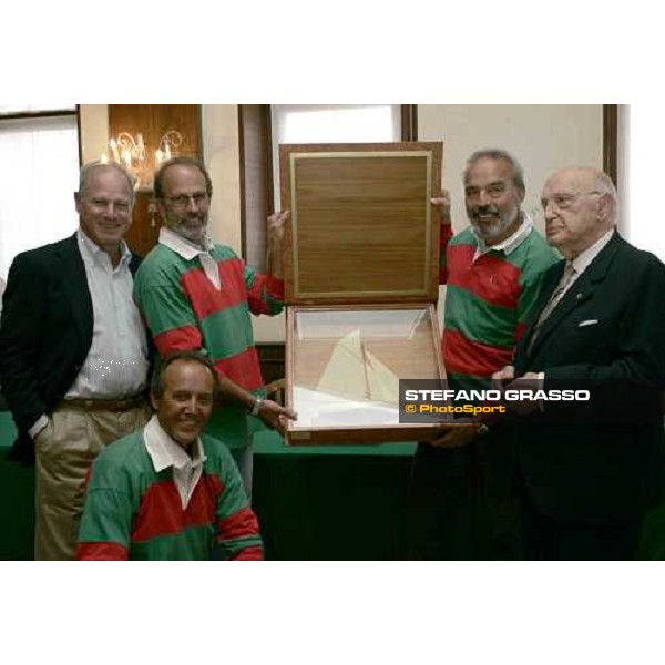 Yacht Club Adriaco - giving prize for the Sorella\'s connection with at left President Giorgio Gefter Wondrich and at right Dott. Modugno son of Arrigo 8th meeting Cittˆ di Trieste - \'Arrigo Modugno Trophy\' Triest, 18th september 2005 ph. St