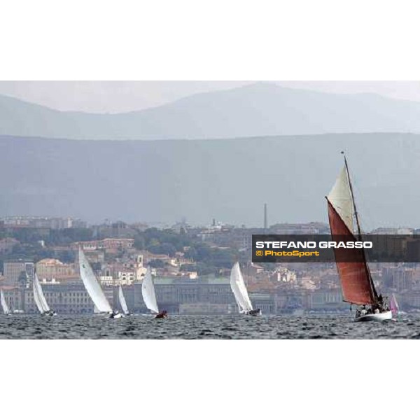 Moya(right) and the fleet towards the finish line with the city of Trieste in the background -Yacht Club Adriaco - 8th meeting Cittˆ di Trieste - \'Arrigo Modugno Trophy\' - Sciarrelli Cup Triest, 17th september 2005 ph. Stefano Grasso