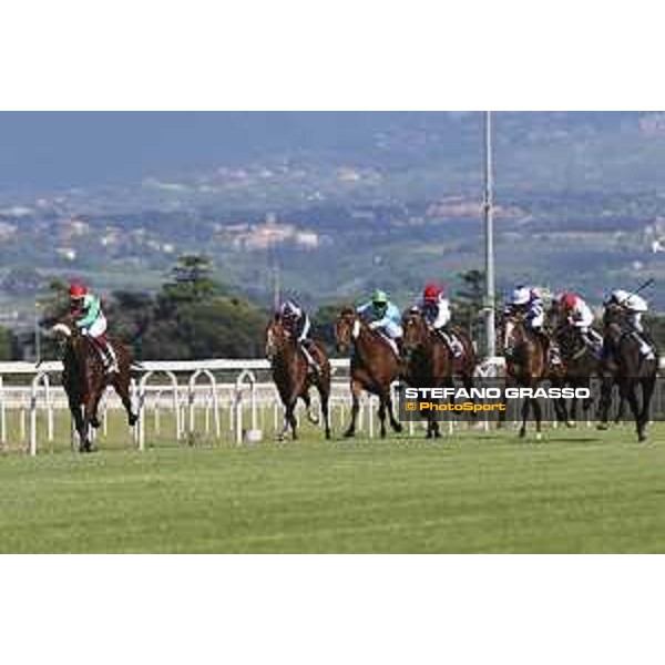 Umberto Rispoli on Cleo Fan wins the Premio Presidente della Repubblica GBI Racing Rome Capannelle Racecourse, 10 may 2015 ph. Domenico Savi/Hippogroup Roma Capannelle