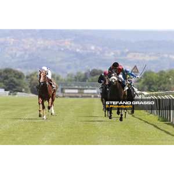Premio Dionisia Dario Vargiu on Giacalmarbar Rome,Capannelle racecourse 17th may 2015 ph.Stefano Grasso
