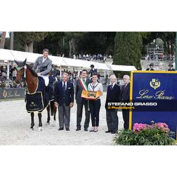Henrik Von Eckermann and Cantinero win the Loro Piana Grand Prix City of Rome Roma,24th May 2015 ph.Stefano Grasso/Loro Piana
