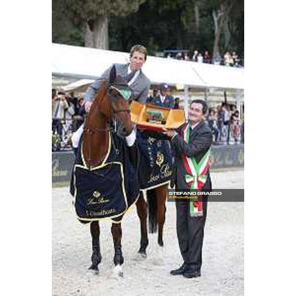 Henrik Von Eckermann and Cantinero win the Loro Piana Grand Prix City of Rome Roma,24th May 2015 ph.Stefano Grasso/Loro Piana
