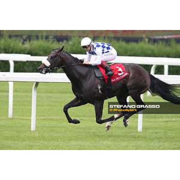 Umberto Rispoli on Kaspersky wins the Premio Carlo Vittadini Milano - San Siro galopp racecourse,31st may 2015 ph.Stefano Grasso/Trenno srl