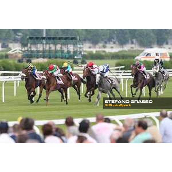 Robert Havlin on Lovelyn wins the Oaks d\'Italia - 2nd dead heat Full of Beauty and Joyful Hope Milano - San Siro galopp racecourse,31st may 2015 ph.Stefano Grasso/Trenno srl