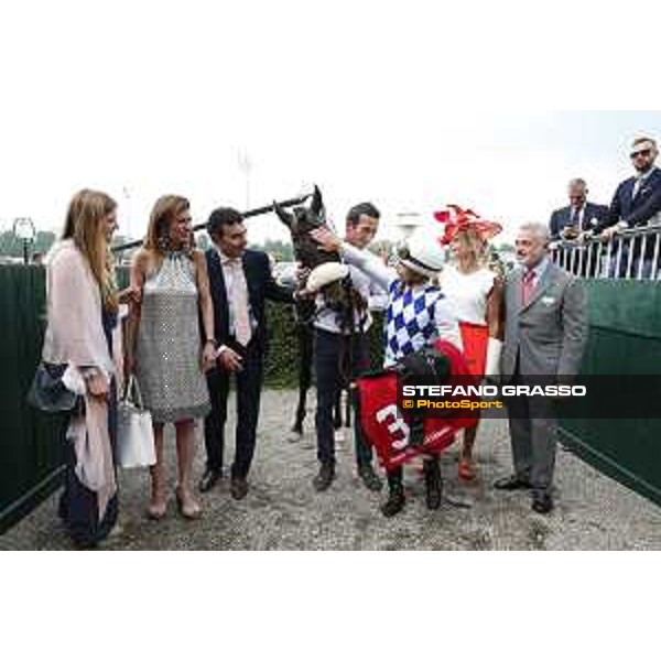 Umberto Rispoli with Kasperky and the winning connection of Premio Carlo Vittadini Milano - San Siro galopp racecourse,31st may 2015 ph.Stefano Grasso/Trenno srl