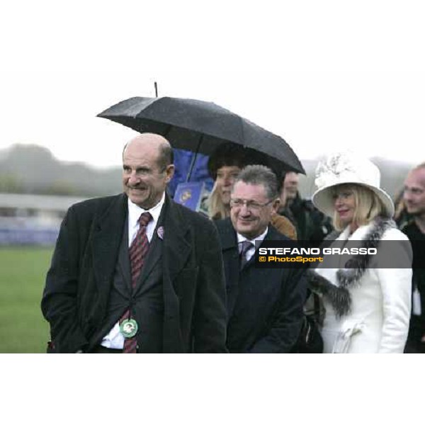 Michael Tabor looking at Hurricane Run and Kieren Fallon winners of the 84.o Prix de L\'Arc de Triomphe - Lucien Barriere Paris Longchamp, 2nd october 2005 ph. Stefano Grasso