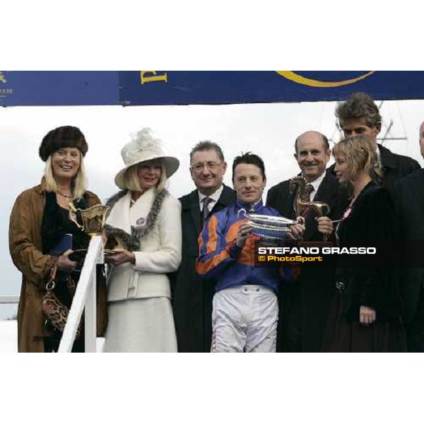 the presentation of the trophy of the 84.o Prix de L\'Arc de Trionphe - Lucien Barriere won by Kieren Fallon on Hurricane Run Paris Longchamp, 2nd october 2005 ph. Stefano Grasso