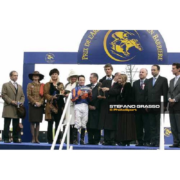 the presentation of the trophy of the 84.o Prix de L\'Arc de Trionphe - Lucien Barriere won by Kieren Fallon on Hurricane Run Paris Longchamp, 2nd october 2005 ph. Stefano Grasso