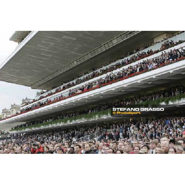 the grandstand of the 84.o Prix de L\'Arc de Trionphe - Lucien Barriere won by Kieren Fallon on Hurricane Run Paris Longchamp, 2nd october 2005 ph. Stefano Grasso