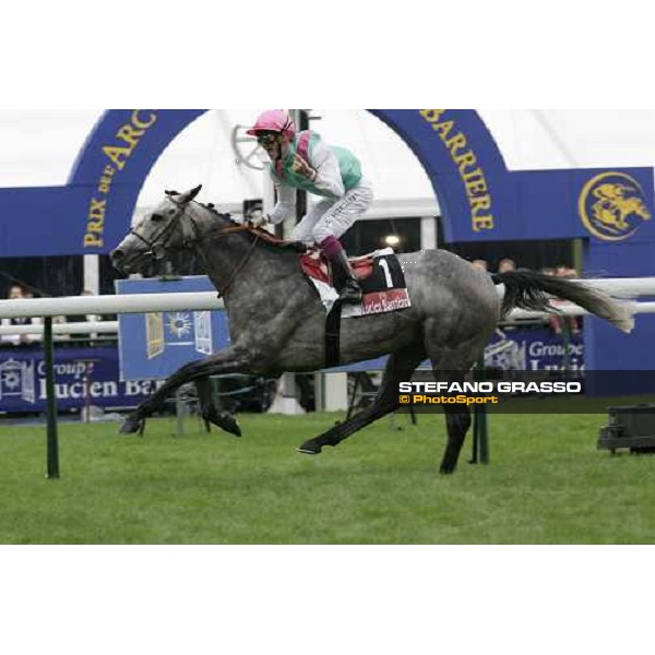 Christophe Soumillon with Reefscape wins Prix du Cadran Paris Longchamp, 2nd october 2005 ph .Stefano Grasso