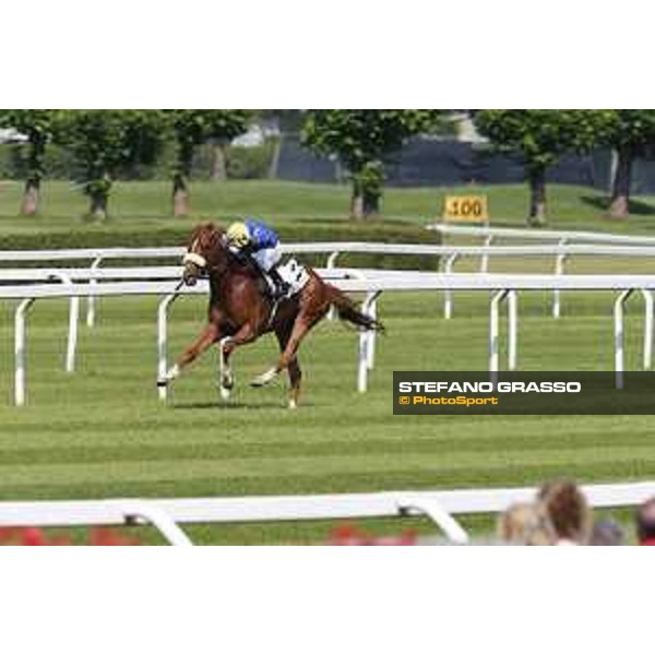 Dario Vargiu and Excellent Roma Milano - San Siro galopp racecourse,7th june 2015 ph.Stefano Grasso/Trenno srl