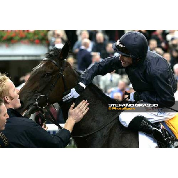 Kieren Fallon on Rumplestiltskin winner of the Prix Marcel Boussac-Criterium beating Olivier Peslier on Quiet Royal Paris Longchamp, 2nd october 2005 ph .Stefano Grasso