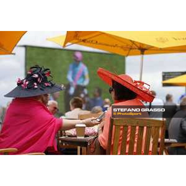 Racegoers at Goowdood - Second Day Goodwood 29th july 2015 ph.Stefano Grasso/QEF