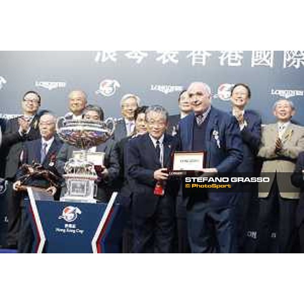 Yutaka Take on A Shin Hikari wins the Longines Hong Kong Cup Hong Kong,13th dec.2015 ph.Stefano Grasso/Longines