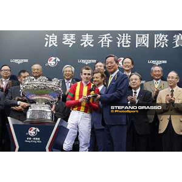 Ryan Moore on Maurice wins the Longines Hong Kong Mile Hong Kong,13th dec.2015 ph.Stefano Grasso/Longines