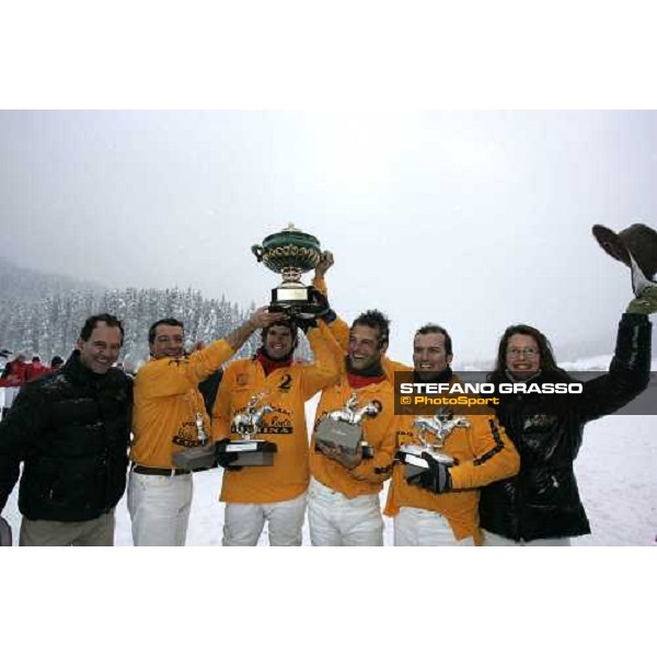 premiazione Hotel de La Poste vincitore del torneo Cortina Winter Polo Jaeger-LeCoultre Gold Cup Cortina, 25 febbrai 2006 ph. Stefano Grasso