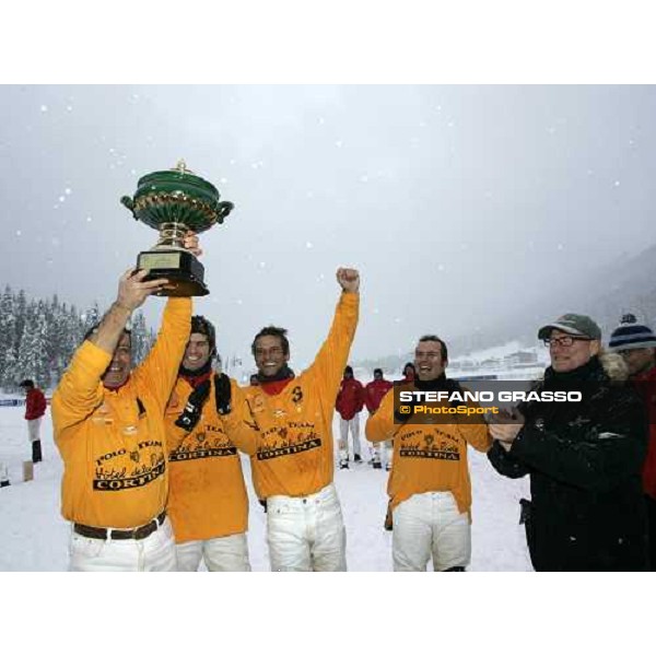 Cortina Winter Polo Cup premiazione del team vincitore - Hotel de La Poste Cortina, 25 febbraio 2006 ph. Stefano Grasso