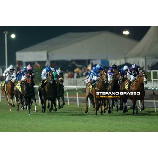 last 200 meters of Dubai Duty Free Right Approach and Paolini on left side towards the finish line Nad El Sheba 27th march 2004 ph. Stefano Grasso