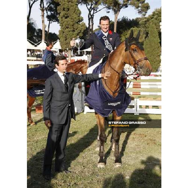 giving prize for Robert Smith on Jerry Maguire winner of Categoria di Potenza Longines Rome, Piazza di Siena 27th may 2006 ph. Stefano Grasso