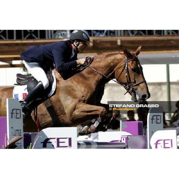 Stephane Lafouge on Gabelou des Ores jumps during the 1st heat of Coppa delle Nazioni Samsung Super League Fei-Italia 2006 Rome, 27th may 2006 ph. Stefano Grasso
