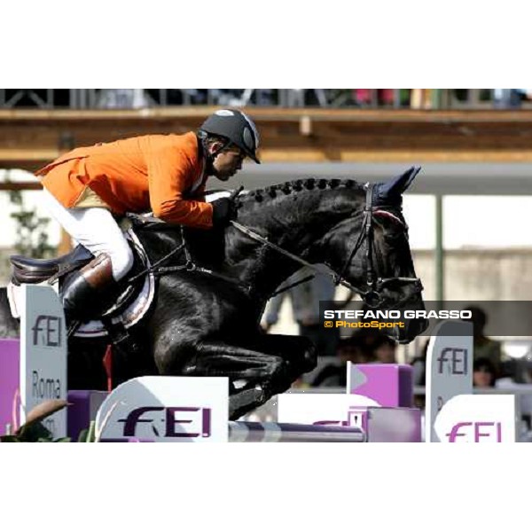 Wout Jan Van der Schans on Nouvelle jumps during the 1st heat of Coppa delle Nazioni Samsung Super League Fei-Italia 2006 Rome, 27th may 2006 ph. Stefano Grasso