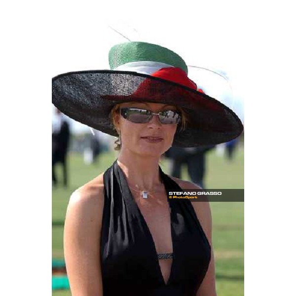 an irish lady at Dubai World Cup Nad Al Sheba 28th march 2004 ph. Stefano Grasso