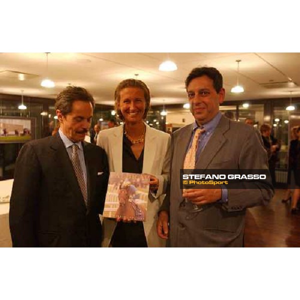 Maurizio Piccinini, Francesca Salice and Franco Raimondi shows the book - \'Falbrav an italian story\' Carimate golf Club 29th april 2004 ph. Stefano Grasso