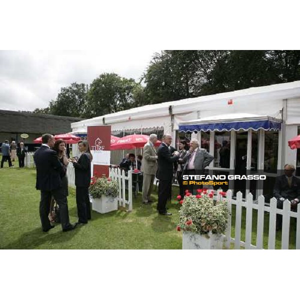 guests at Turf Italia Newmarket, the July meeting , Lanson Ladies\' day, 12th july 2007 ph. Stefano Grasso