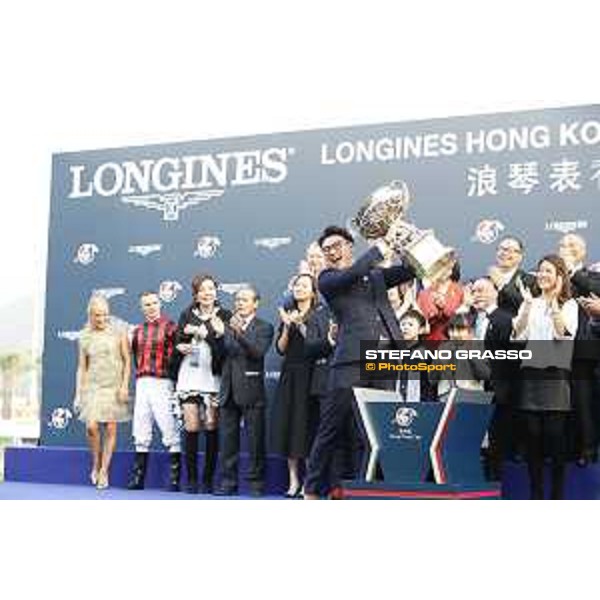 Longines Hong Kong International Races Longines Hong Kong Cup - winner Zac Purton on Time Warp Hong Kong,10th dec. 2017 Ph.Stefano Grasso/Longines