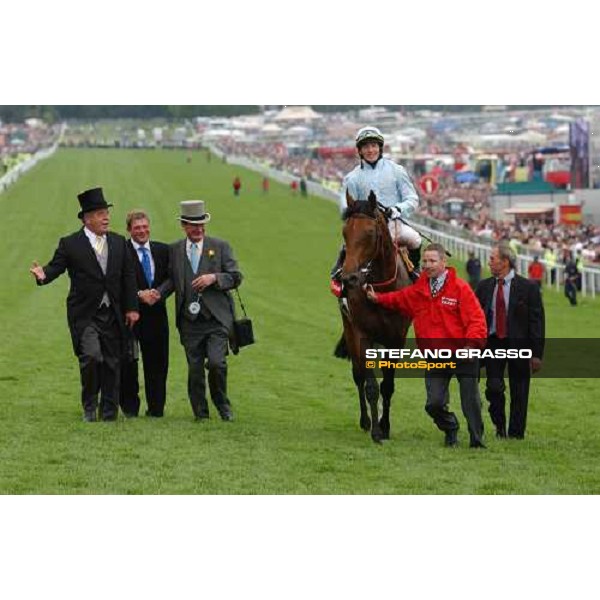 parading for North Light\'s connection The Vodafone Derby 2004 Epsom 5th june 2004 ph. Stefano Grasso